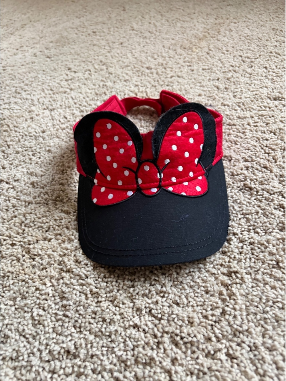 Disney Park Exclusive Minnie Mouse Bow Visor Hat red black polka dot adult 57-62